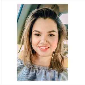 Meet your Posher, Aleida